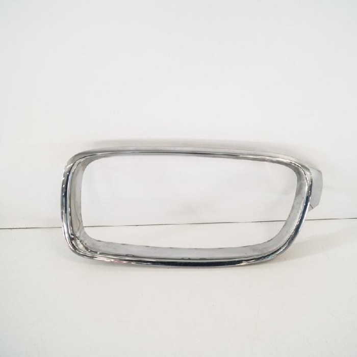 Grila st&acirc;nga față BMW 3 F30, F80 2013 OEM: 7260497 2910115