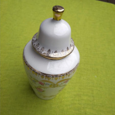Portelan Royal Bavaria, deosebita urna, vaza