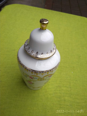 Portelan Royal Bavaria, deosebita urna, vaza foto