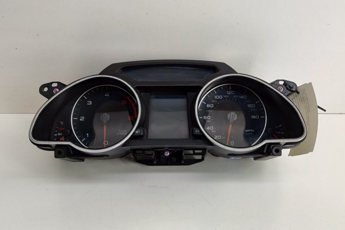 Ceas de bord AUDI A5 Cabrio 8F7 2011 OEM: 8T0920983B | 28990420