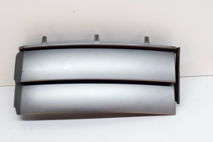 Bandou aripa dreapta față LAND ROVER RANGE ROVER III L322 2004 OEM: 7026900 14942170
