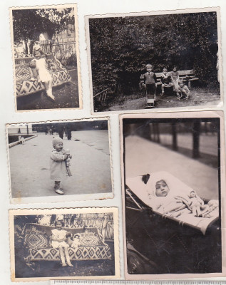 bnk foto - Copii cu jucarii - anii `40-`50 foto
