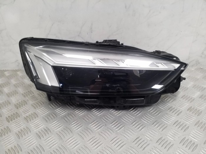 Audi A5 Headlight/headlamp 8W6941040