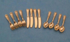 Set de 12 tacamuri - din metal - culoare aurie - miniaturi colectionari 1:12 foto