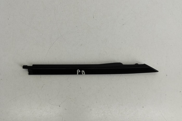 Chedar geam ușă dreapta față LAND ROVER RANGE ROVER VELAR L560 2018 OEM: J8A2-21446-AC | 27529629