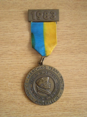 M3 C19 - Medalie militara straina - Politia Anderlecht - Olanda - 1983 foto