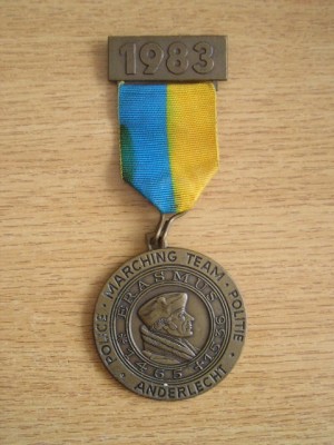 QW15 49 - decoratie - militar - Politia Anderlecht - Olanda - 1983 foto