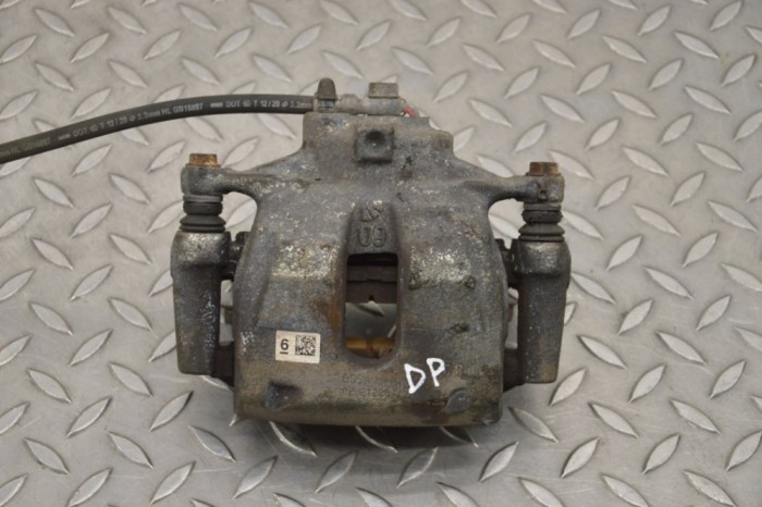 Etrier de fr&acirc;nă dreapta față TOYOTA C-HR _X1_ 2021 OEM: Hatchback | 17305532