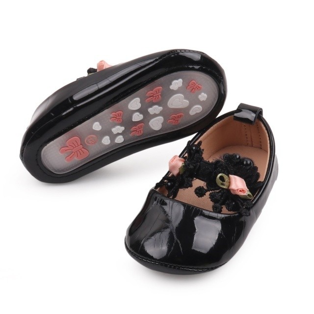 Pantofiori eleganti negrii cu trandafirasi roz (Marime Disponibila: 0-3 luni)