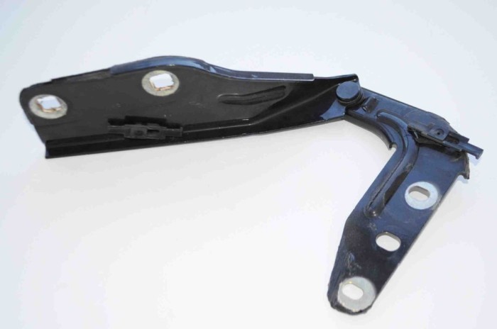 Balama capota dreapta față PORSCHE CAYENNE 9PA 2005 OEM: 7L5823301 1660266