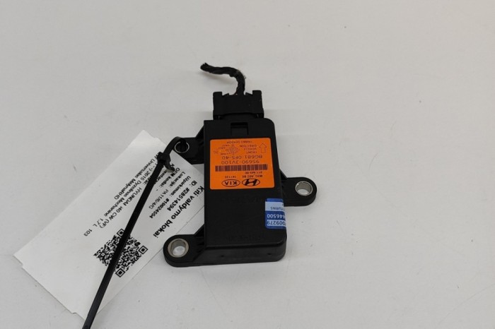 Senzor de accelerație HYUNDAI i40 CW VF 2015 OEM: 95690-3V100 28514394