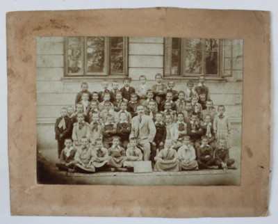 SCOLARI CU INVATATORUL LOR &amp;#039; CLASA A - IV -A , FOTOGRAFIE DE GRUP , 1925 foto