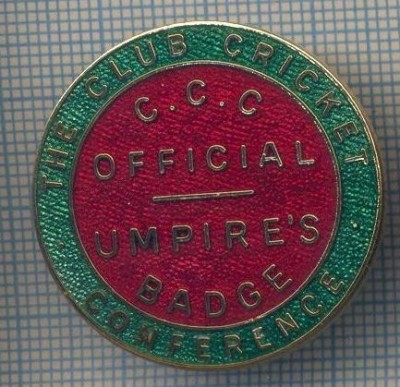 AX 273 INSIGNA -THE CLUB CRICKET -CONFERENCE - C.C.C. OFFICIAL -UMPIRE&amp;#039;S BADGE foto
