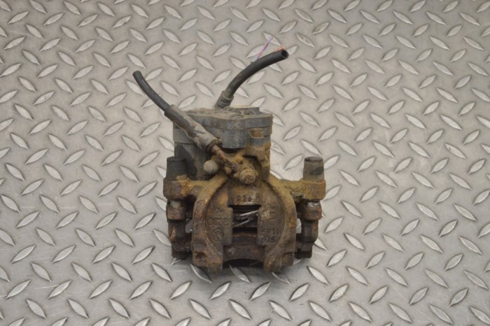 Etrier de fr&acirc;nă dreapta spate VW GOLF VII 5G1, BQ1, BE1, BE2 2015 OEM: Hatchback | 17948856
