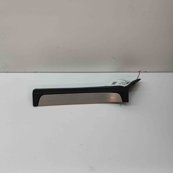 Ornament prag dreapta spate INFINITI FX 2005 OEM: 76898-CG000