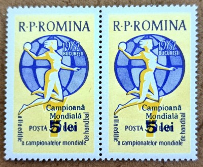 TIMBRE ROM&amp;Acirc;NIA MNH LP545/1962-R.P.R. campioana mondiala handbal -supratipar -serie &amp;icirc;n pereche foto