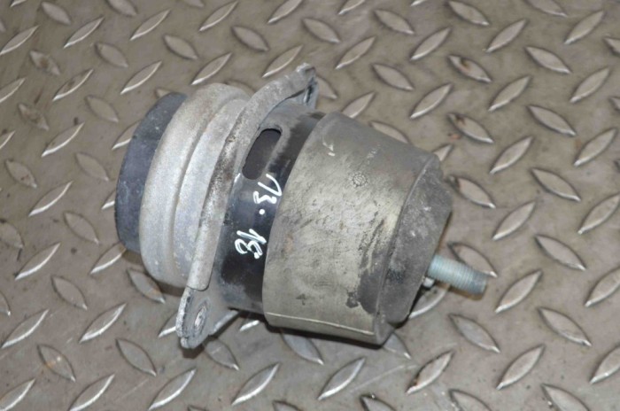 Suport motor dreapta PORSCHE CAYENNE 9PA 2008 OEM: 7L5199131A 12248605