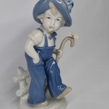 Baiat cu fluture - Bibelou portelan german vintage - Hilla Peyk