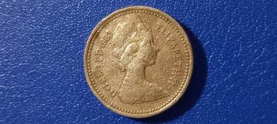Moneda United Kingdom 1 Pound an 1983 Reg. Elizabeth 2 foto