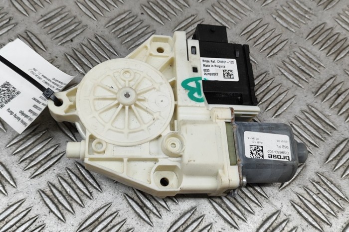 Motor macara geam ușă st&acirc;nga față ALFA ROMEO GIULIA 952_ 2023 OEM: 71779153 28336828