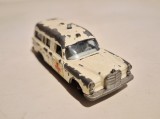 Mercedes Benz &quot;Binz&quot; Ambulance - Matchbox