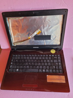 placa de baza si carcasa incompleta SAMSUNG R480 -pentru piese - foto