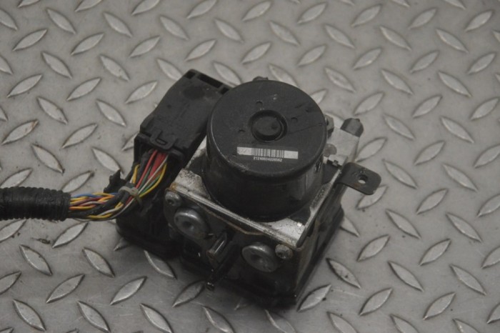 Pompa ABS JAGUAR S-TYPE X200 2006 OEM: Sedan | 22922878
