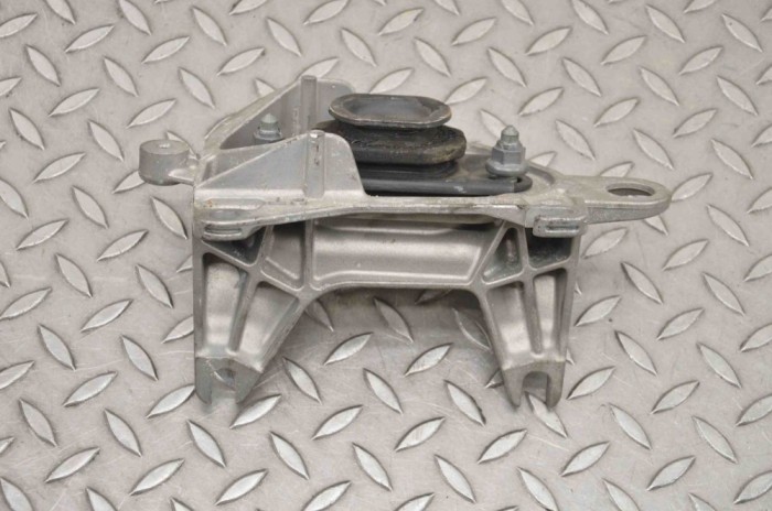 Suport cutie de viteze RENAULT KADJAR HA_, HL_ 2016 OEM: 112221641R 17602546