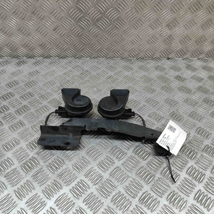 Claxon AUDI Q7 4L 2007 OEM: 4L0951229A,4L0951221A,4L0951223A 29770580