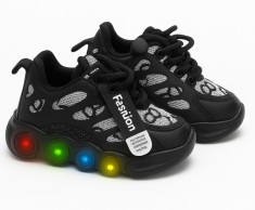 Adidasi negri cu luminite - Super Style (Marime Disponibila: Marimea 23)