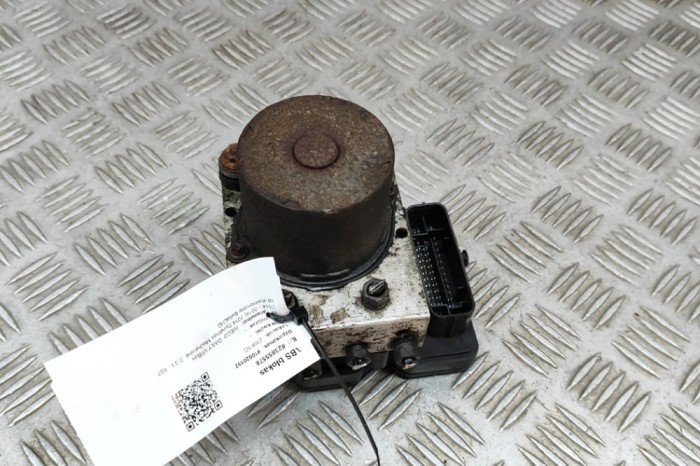 Pompa ABS IVECO DAILY VI Box 2014 OEM: 5801815699,0265243239,0265956214,2265106516 23855578