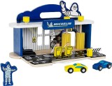 Statie reparatii masini cu spalatorie din lemn Michelin