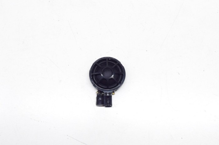 Difuzor ușă dreapta față TESLA MODEL S 2016 OEM: 1004833-00-A | 13929435