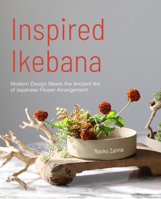 Inspired Ikebana: Minimalist Flower Arranging foto