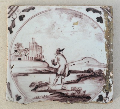 Om in peisaj placa ceramica de Bristol cca 1750 foto
