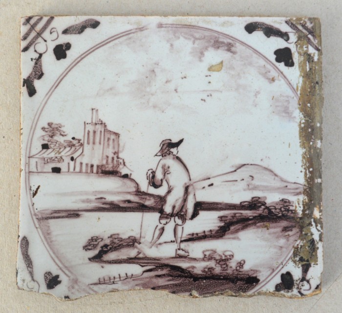 Om in peisaj placa ceramica de Bristol cca 1750