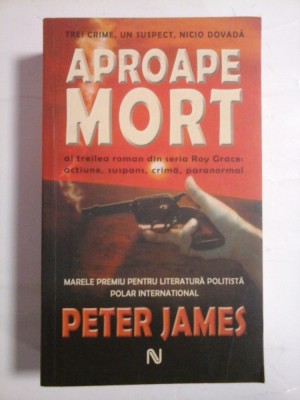 APROAPE MORT - PETER JAMES foto