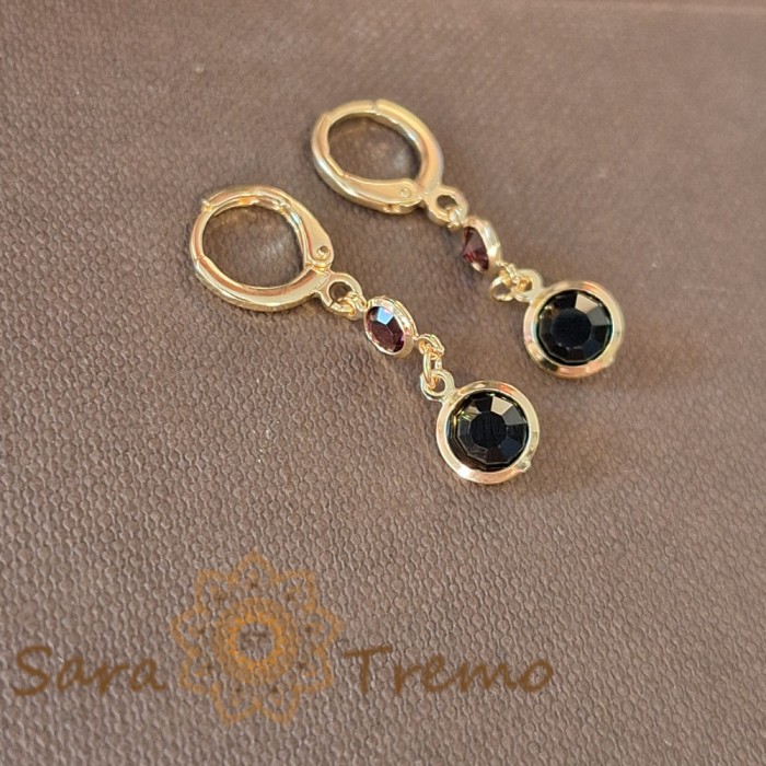 Cercei lungi 3 cm cu un cristal zirconia mov si unul negru