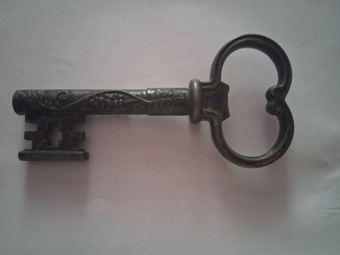 Tirbuson cheie vintage - modelul nr.4