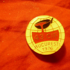Insigna Comunista 43 CIF Bucuresti 1976, metal si email , d=2,2cm