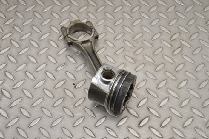 Piston VW POLO 6R, 6C 2012 OEM: I411174 17761670