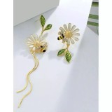 Cumpara ieftin Cercei lungi floare si albina - 34781