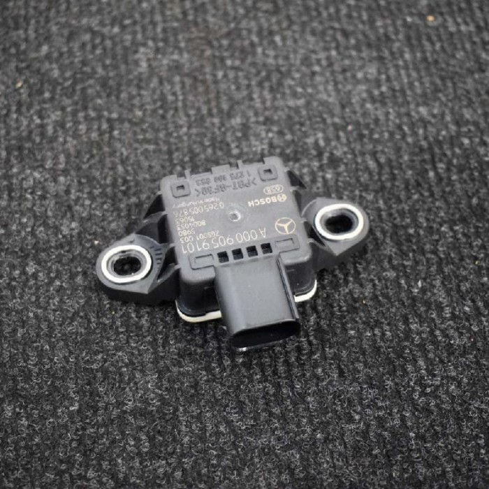 Senzor de accelerație MERCEDES-BENZ E W212 2015 OEM: A00090591010265005876 3613487