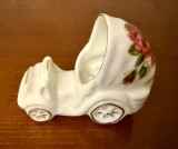 MIC OBIECT DECORATIV DIN PORTELAN FIN ROYAL ALBERT- FINE BONE CHINA-"COTTAGE ROSE" H6CM