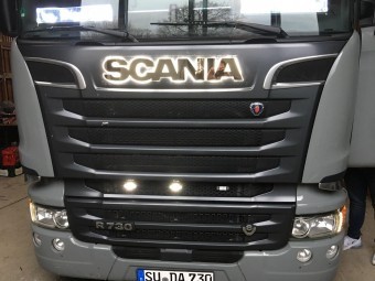 Sigla capota cromata SCANIA iluminata LED ALB foto
