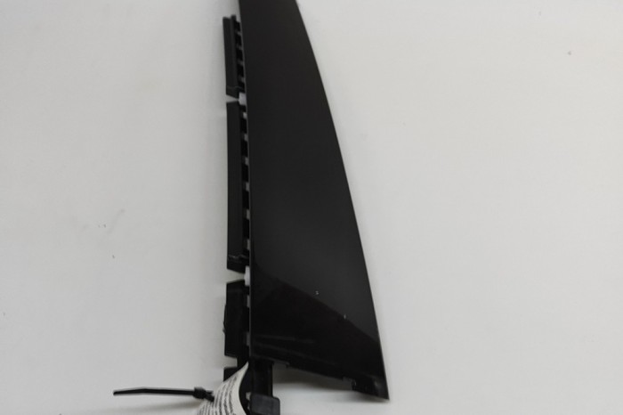 Ornament vertical ușă dreapta spate FORD KUGA III DFK 2024 OEM: LJ6B-S254A40-AA,LJ6B-S254A40 30395865