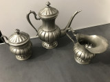 Superb set ceainic din alama argintata vechi,marcat Peltro 95 A,de colectiedecor