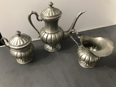 Superb set ceainic din alama argintata vechi,marcat Peltro 95 A,de colectiedecor foto