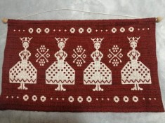 Tapiserie nordica veche tesuta manual tesatura dubla Finnv&auml;v Suedia arta textila decor tesut de perete femeie cu coarne cerb cu fata dubla