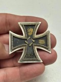 Decoratie Militara Germana WW2 - CRUCEA DE FIER CL. I - 1939 - Marcaj 15 - Friedrich Orth - 100% Originala - Piesa Colectie Rara !